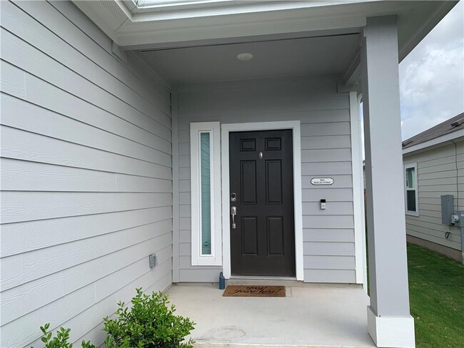 Foto del edificio - 19316 Cloudy Bay Dr