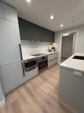 Building Photo - 567 Emerson St