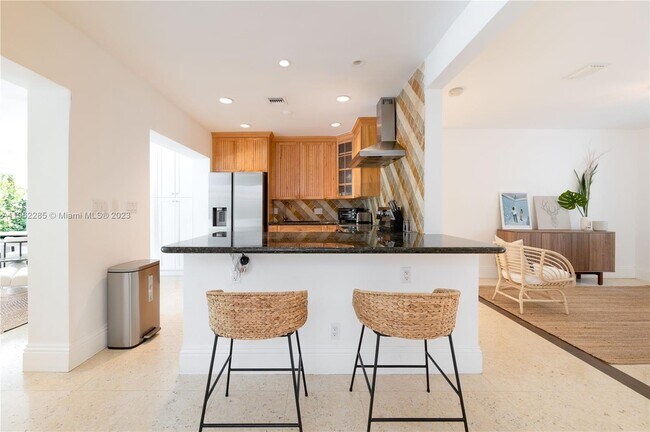 Building Photo - 265 Glenridge Rd