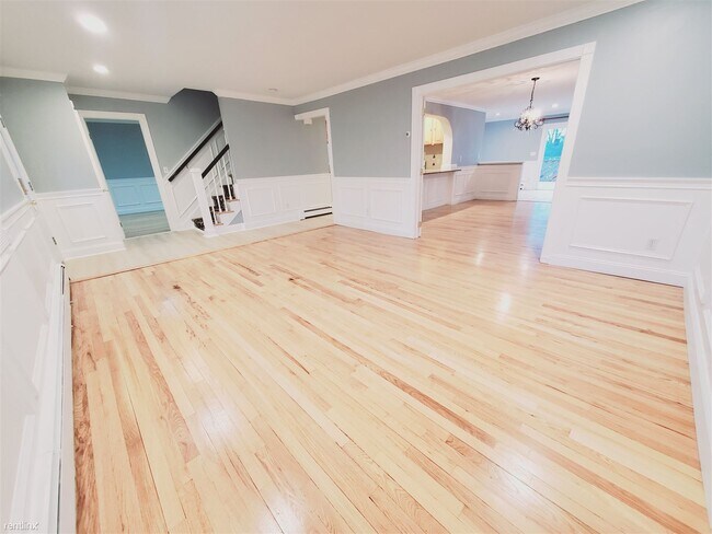 Building Photo - 5 br, 4 bath House - 63 West Ave