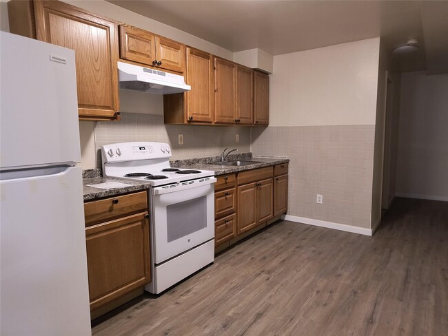 Building Photo - 22 Gidney Ave