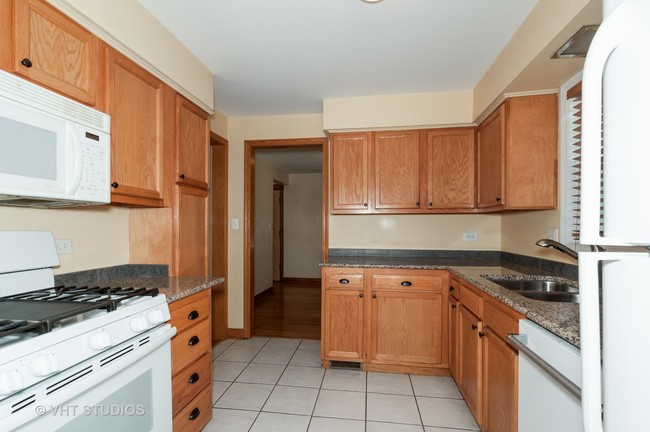 Building Photo - 455 Longfellow Ave