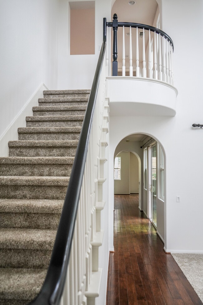entry, hallway, stairs - 1882 Shadetree Dr