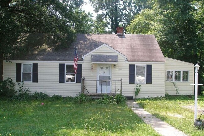 Building Photo - 2411 Bransford Dr