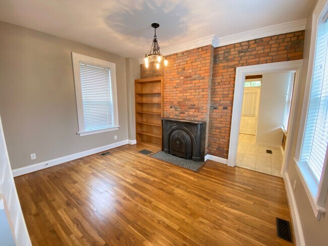 Foto del edificio - 42 E 3rd Ave