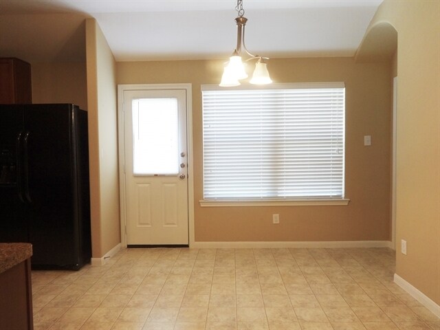 Foto del edificio - 28606 Lockeridge Farms Dr
