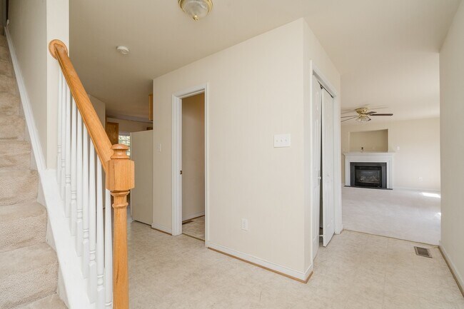 Foto del edificio - 3BR/2.5BA Home in Lakeside — Minutes to Bryan Park — $2,295/mo!