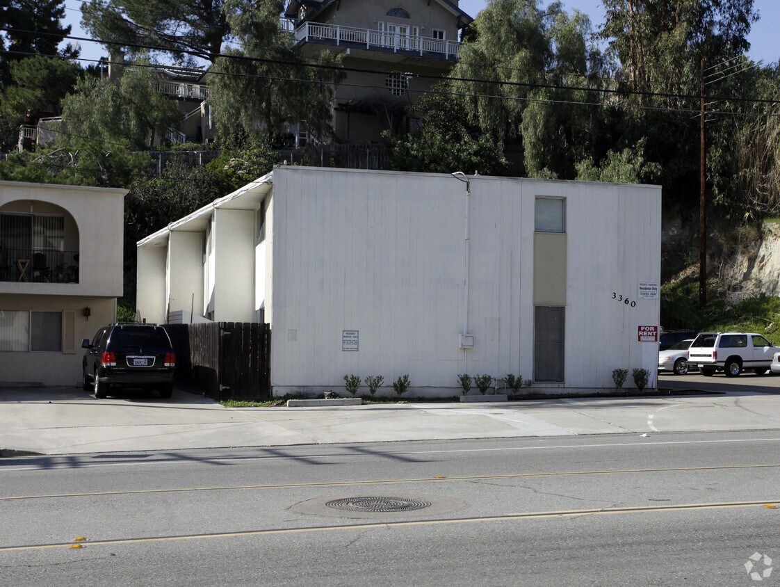 Building Photo - 3360-3374 Reynard Way