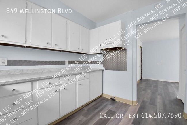 Building Photo - 849 Wellington Blvd