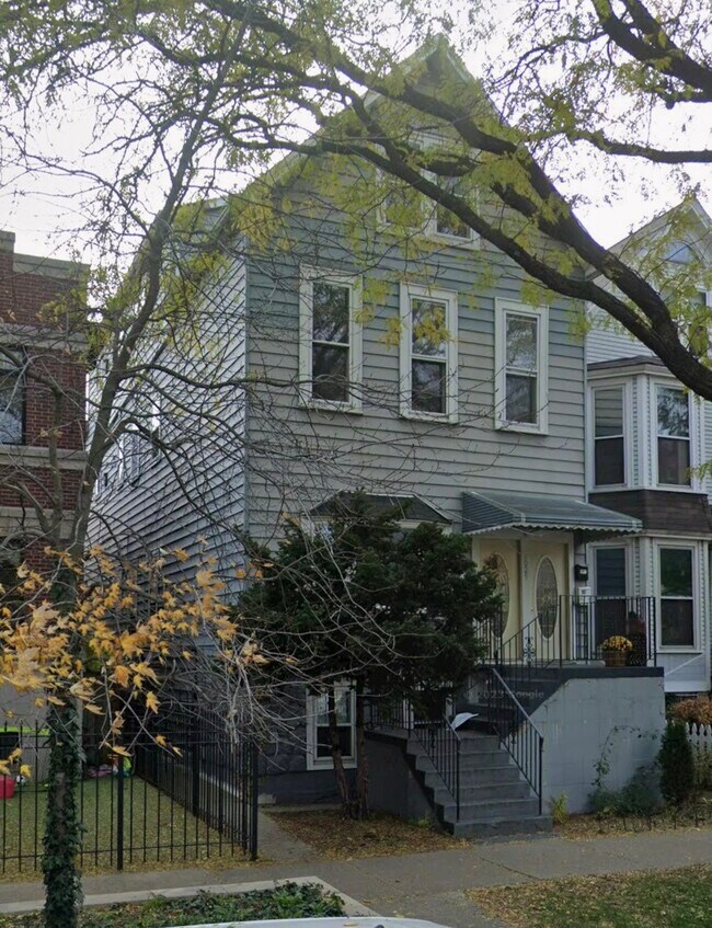 Foto del edificio - 1029 W Wellington Ave