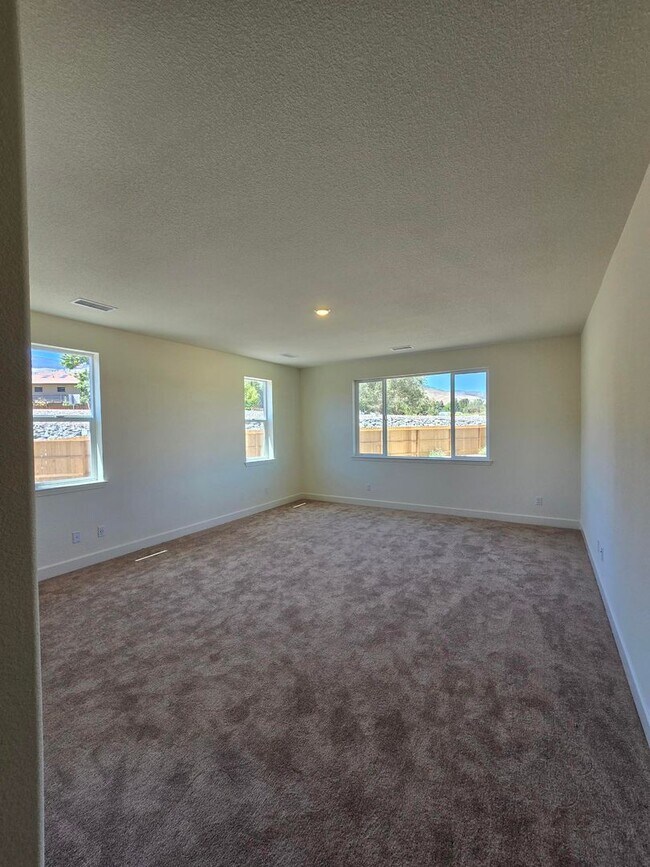Building Photo - Be the First to Live in This House!