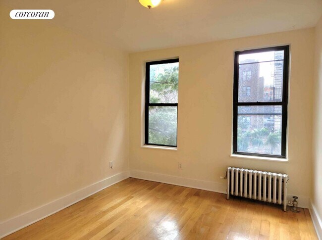 Building Photo - 180-182-182 Borinquen Pl