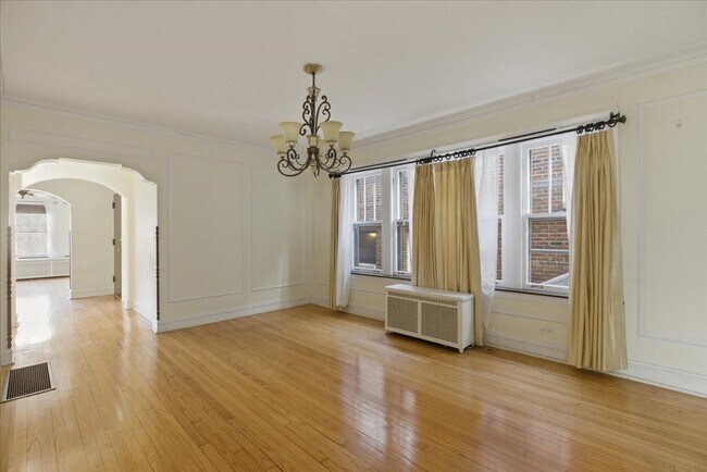 Foto del edificio - 7409 N Claremont Ave