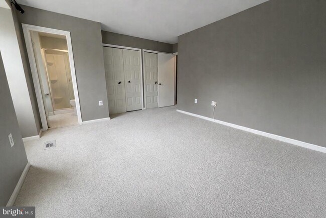 Building Photo - 6046 Bonnie Bern Ct