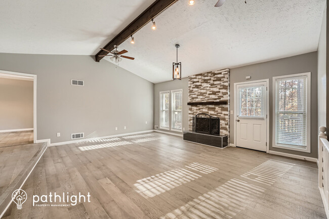 Building Photo - 210 Willow Bush Trace, Roswell, GA, 30075