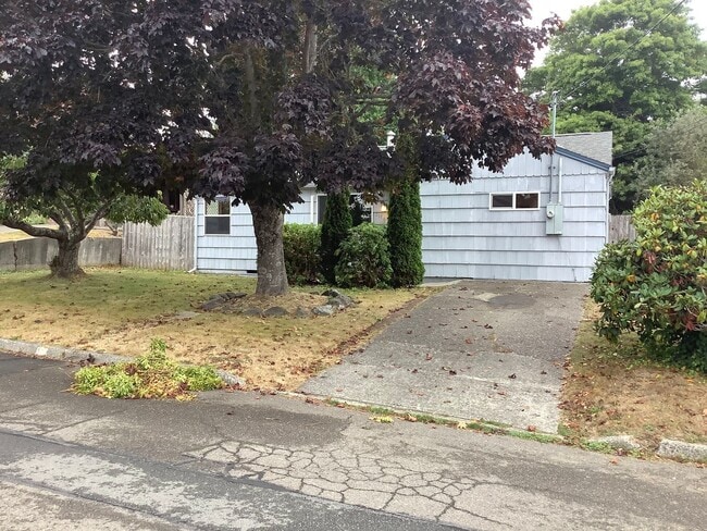 Building Photo - 2049