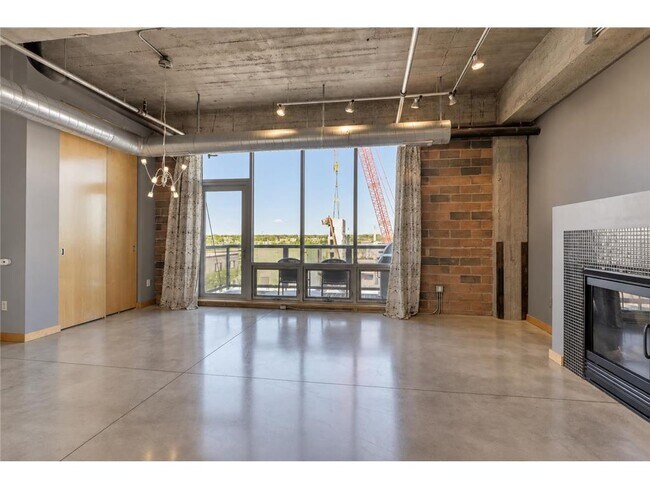 Building Photo - 901 N 3rd St