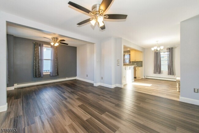 Building Photo - 12 Highland Ave