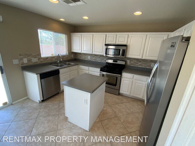 Foto del edificio - 3 br, 2.5 bath House - 10228 ABANO COURT