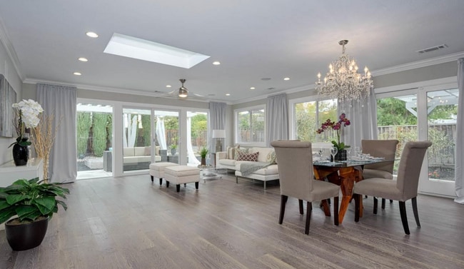 Building Photo - 10086 La Paz Ave