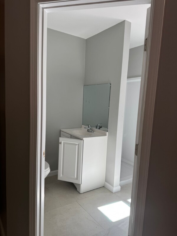Foto del edificio - 1833 Ridgeland Dr
