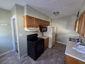 Building Photo - 1611 Schreiber St