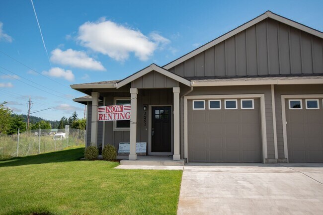 Building Photo - Wonderful 2BD Duplex in Great Washougal Lo...