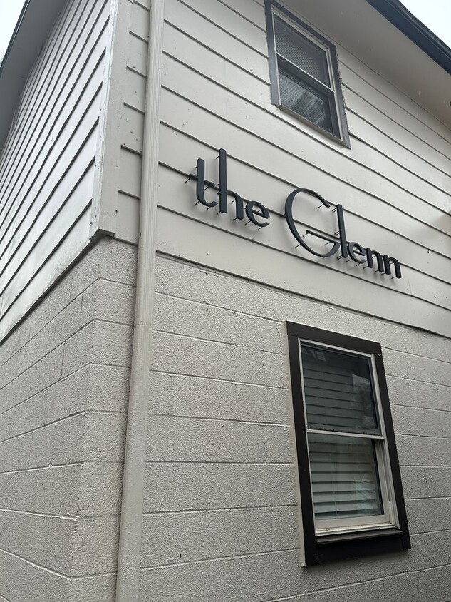 Photo - Lindsay Road, 411