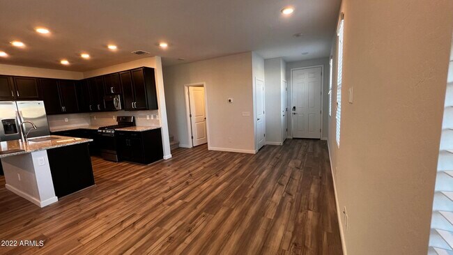 Building Photo - 1115 W. Diamondback Dr.