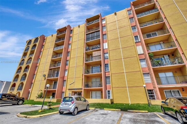 Foto del edificio - 4801 NW 7th St