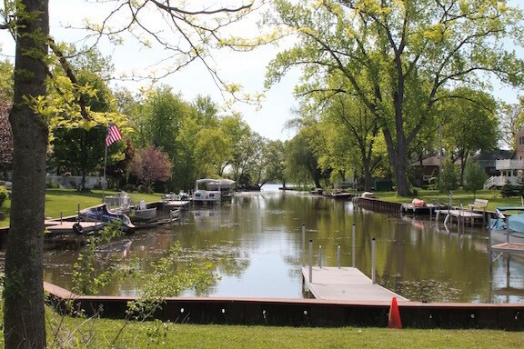 Foto del edificio - 19449 Forest Lane Mundelein, IL 60060