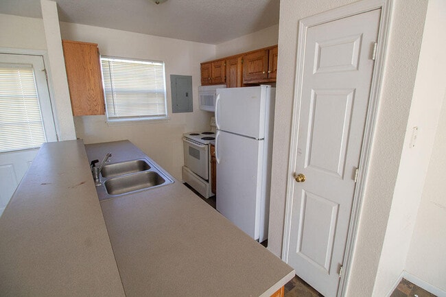 Foto del edificio - 4505 Rice Rd