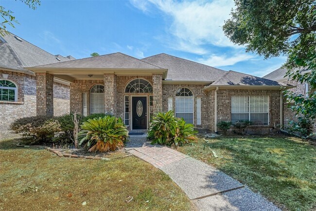 Building Photo - 5011 Huntwick Parc Ct