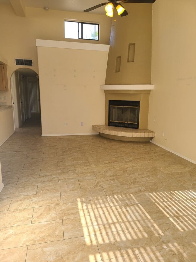 Building Photo - 2063 Pine Trail St