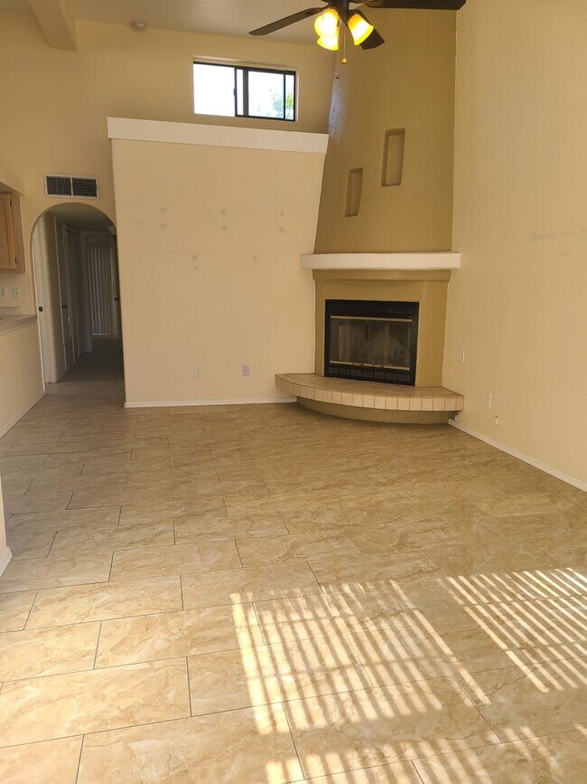 Foto del edificio - 2063 Pine Trail St