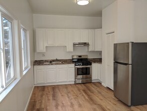 Building Photo - 4407 Kirkham St