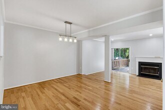 Building Photo - 7779 Chatfield Ln