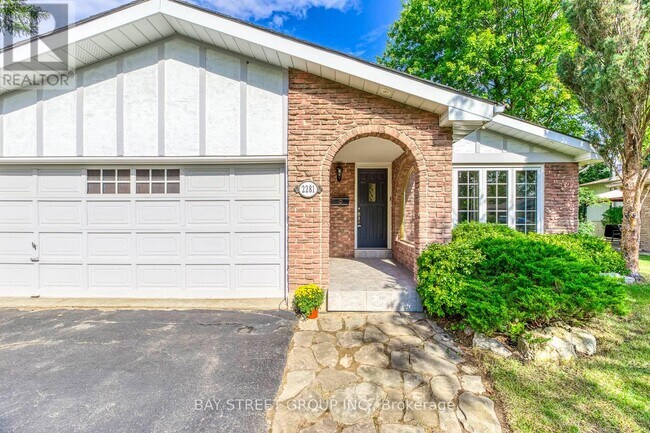 Building Photo - 2281 Devon Rd