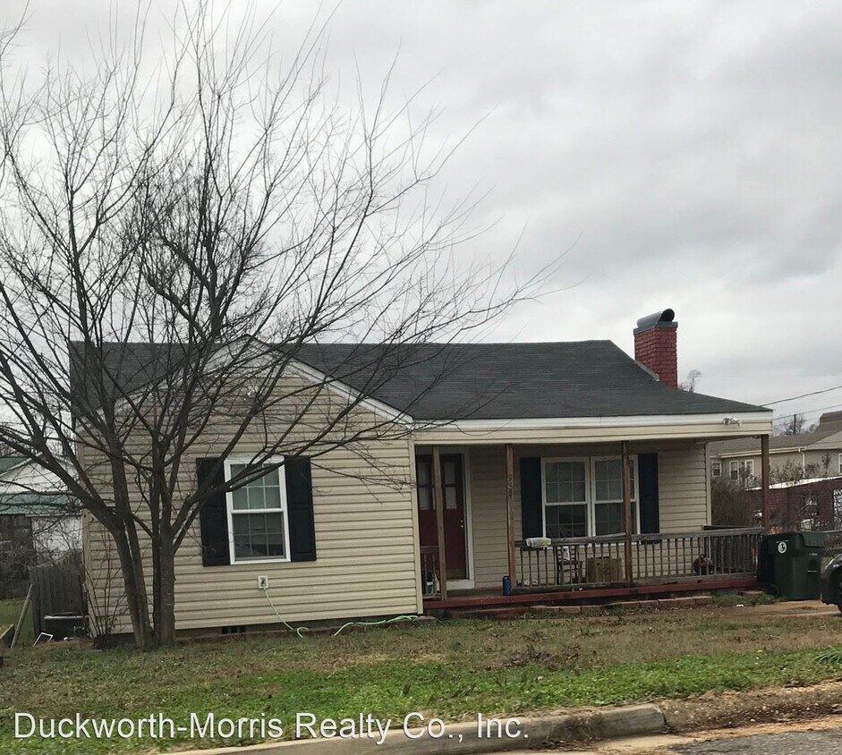 3 br, 2 bath House 930 16th Avenue E House Rental in Tuscaloosa, AL
