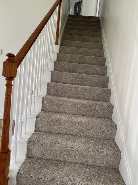 Building Photo - 2118 Laurel Oaks Dr