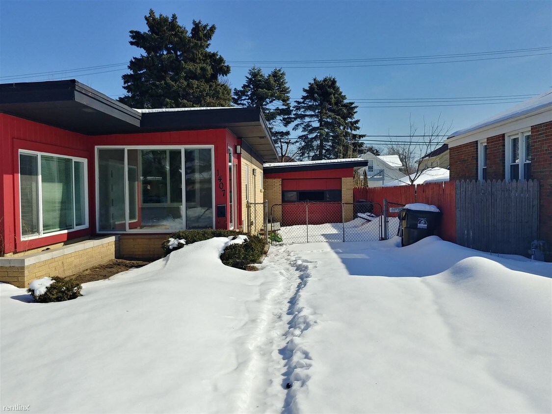 Primary Photo - 4 br, 1.5 bath House - 1407 Russet St