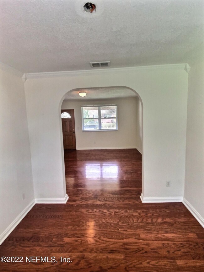 Building Photo - 5328 Poppy Dr