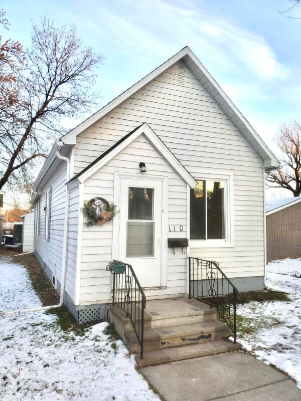 Primary Photo - 110 S 65th Ave W