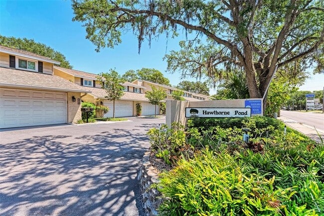 Building Photo - 2927 W Gandy Blvd