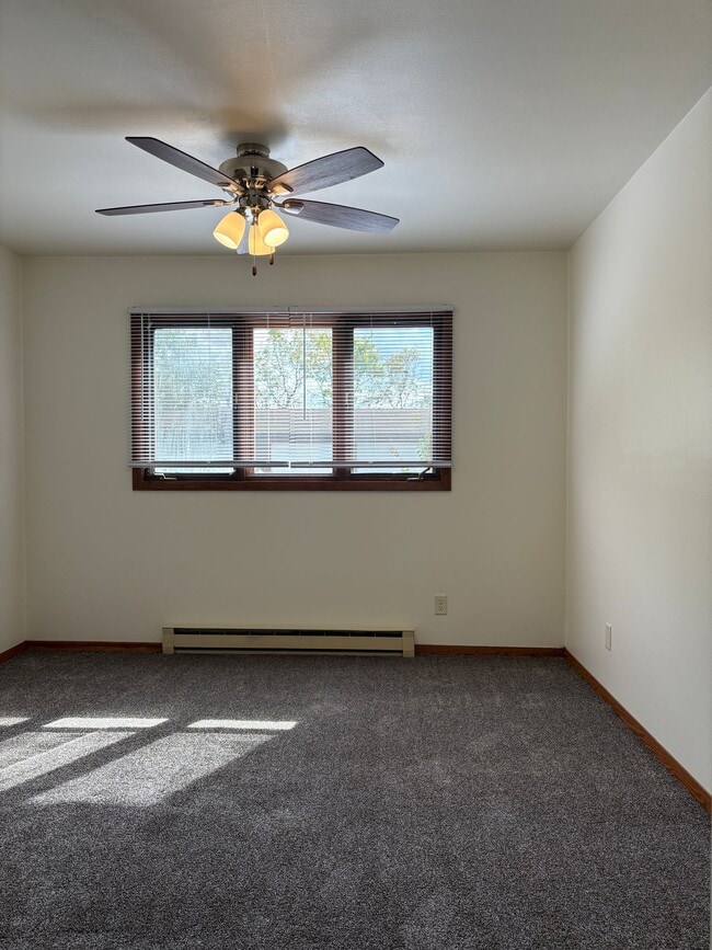 Building Photo - 4651 GOVERNORS DR