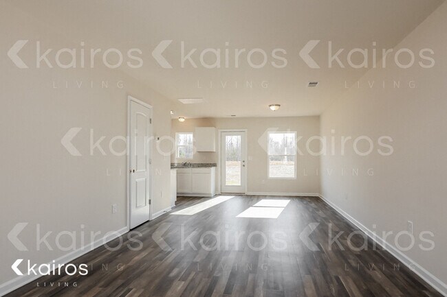 Building Photo - 453 Wagon Trail