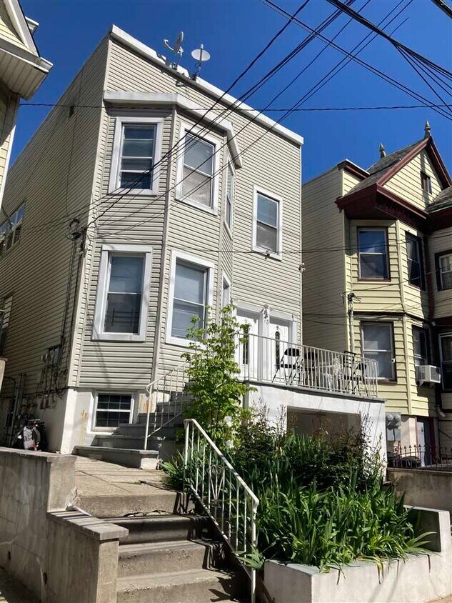 73 Van Reypen St Unit 2, Jersey City, NJ 07306 Apartment for Rent in