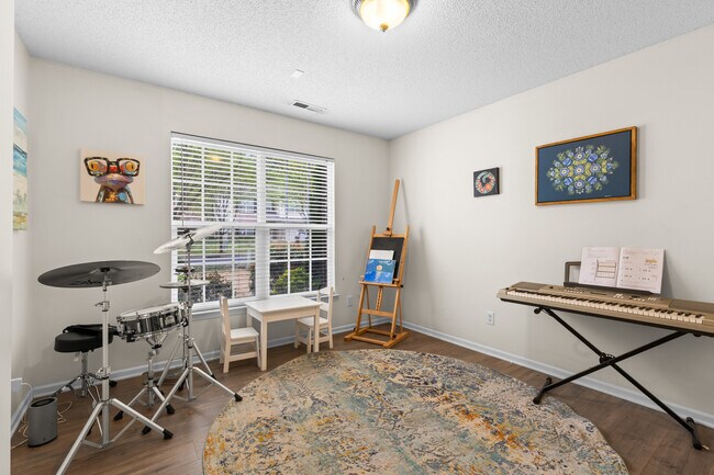Foto del edificio - 512 Red Oak Ct
