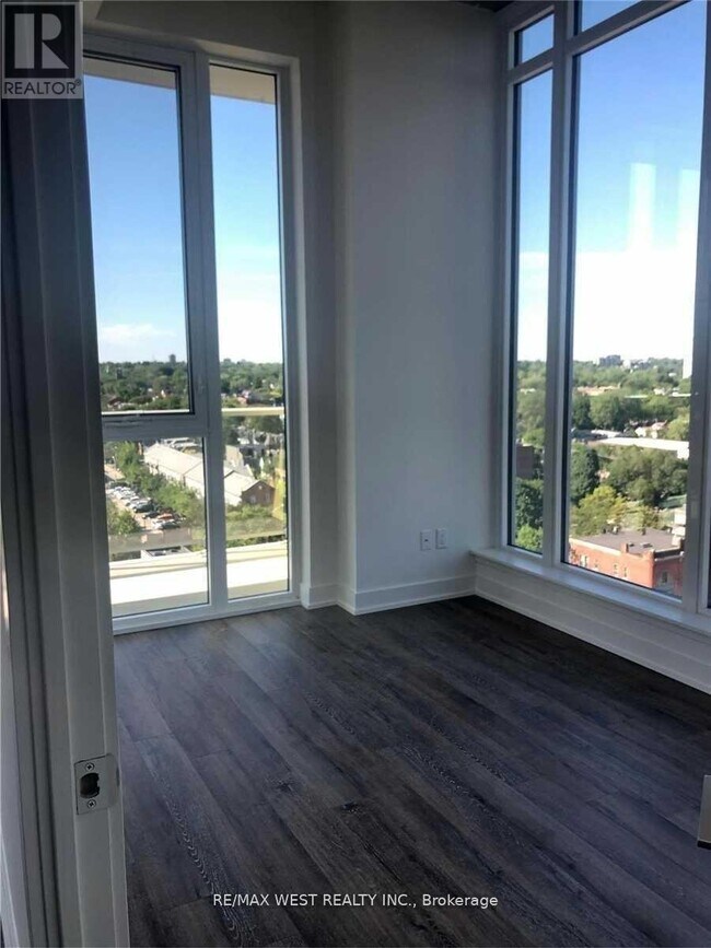 Building Photo - 30 Baseball Pl