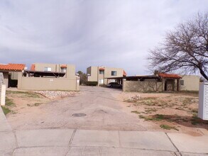 Building Photo - 4307 Plaza Vista